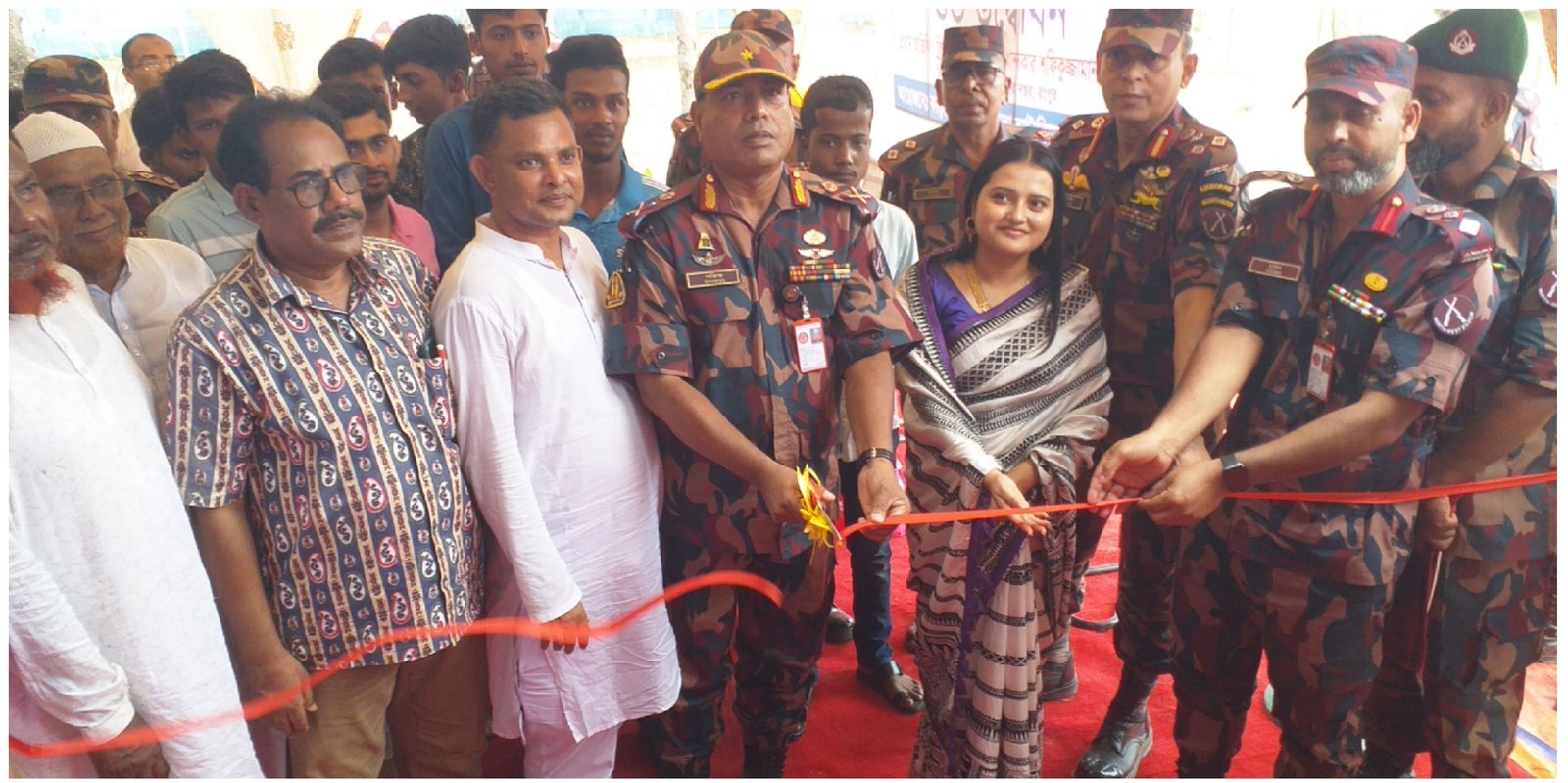 জয়পুরহাটে বিজিবি'র ফ্রিল্যান্সিং এন্ড কম্পিউটার ট্রেনিং সেন্টার উদ্বোধন